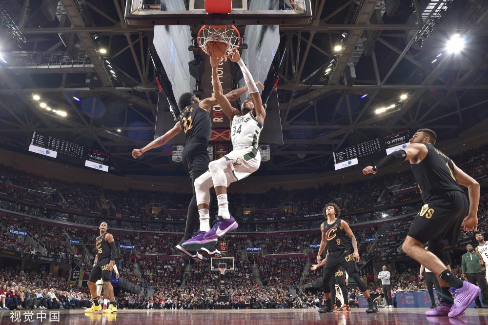 运动员们借 运动员们借